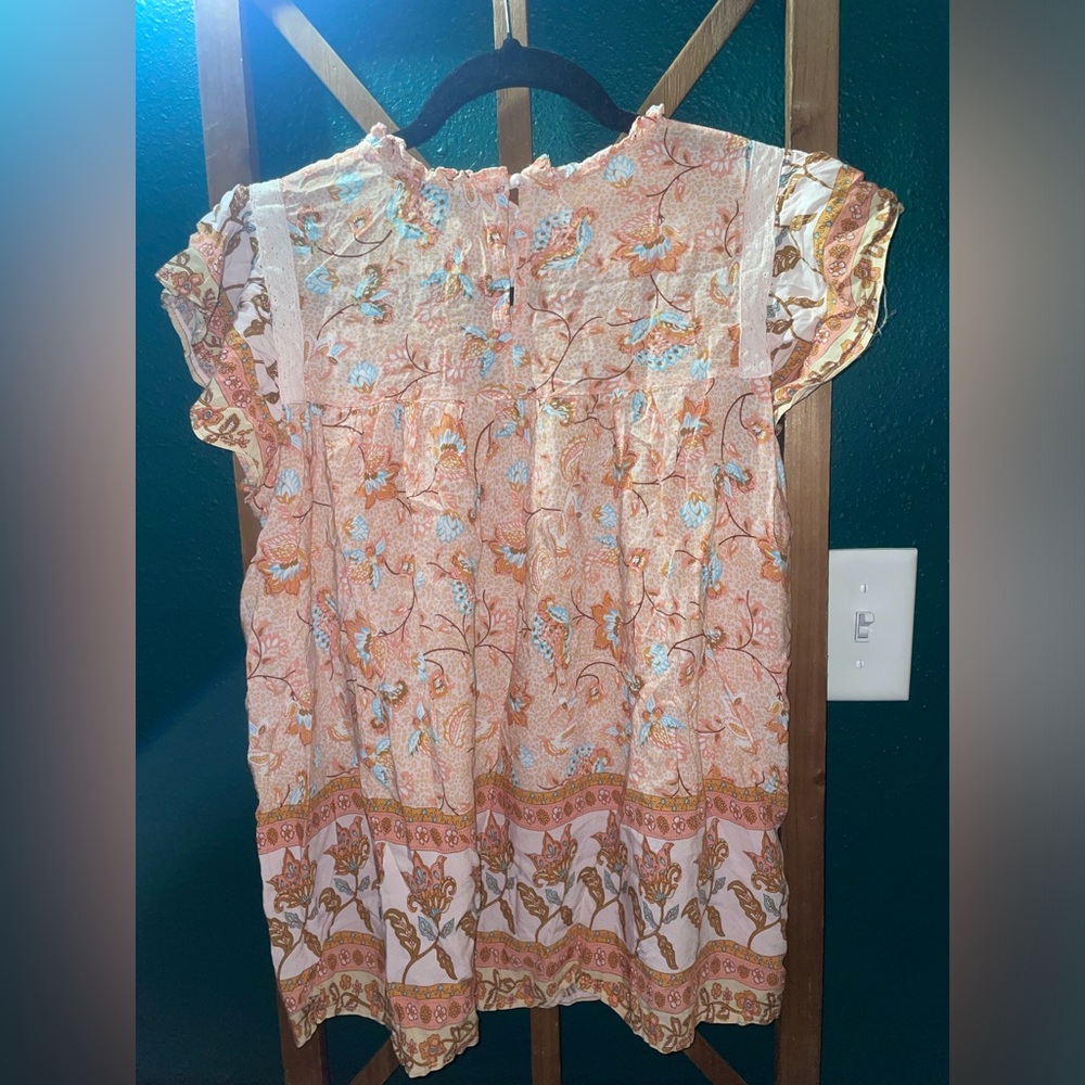 Floral Ruffle Sleeve Top - Picture 2 of 4
